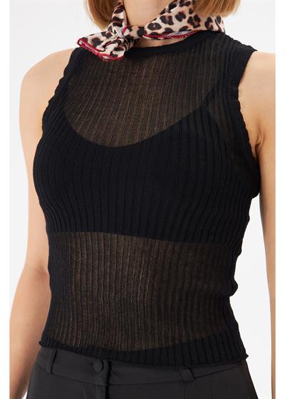 Sıfır Kol Mini Krep Bluz 