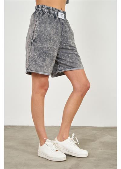 Soluk Efektli Şort