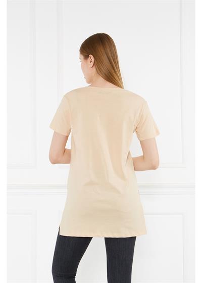 V Yaka Kısa Kol Yırtmaçlı T-Shirt