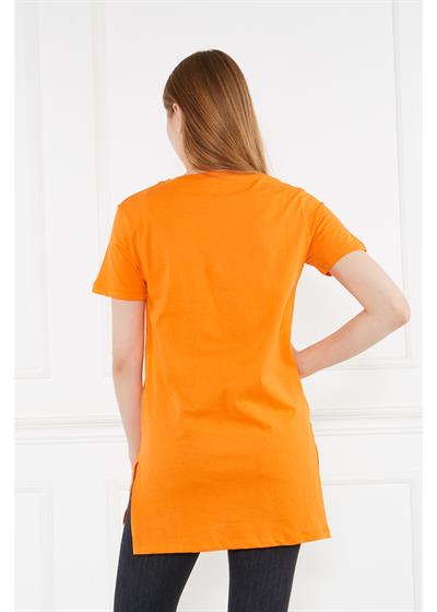 V Yaka Kısa Kol Yırtmaçlı T-Shirt