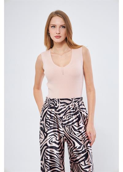 V Yaka Kolsuz Triko Kazak 