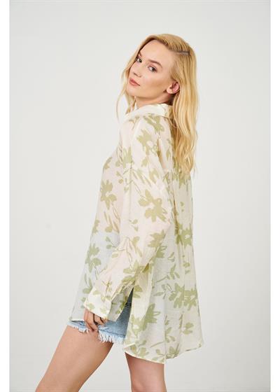 V Yaka Yaprak Desen Gömlek 