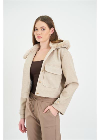 Yakası Kürklü Kısa Kaşe Mont