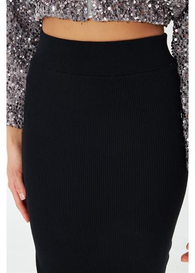 Yırtmaç Detaylı Triko Etek 