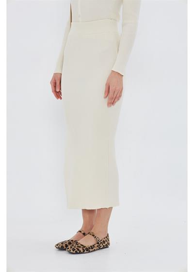 Yırtmaç Detaylı Triko Etek 