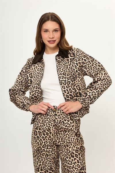 Leopar Desenli Yıkamalı Ceket