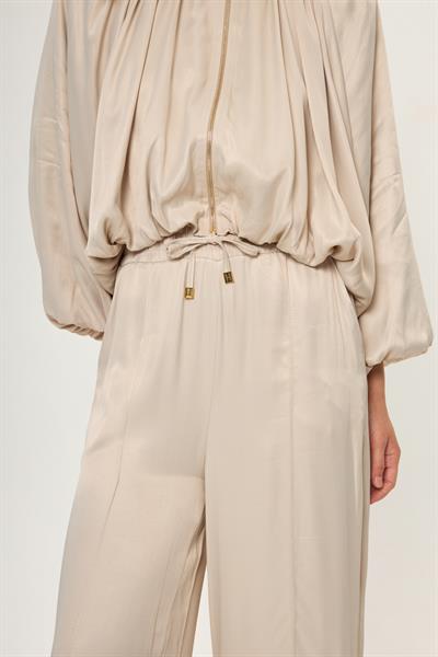 Önü Çimalı Saten Pantolon