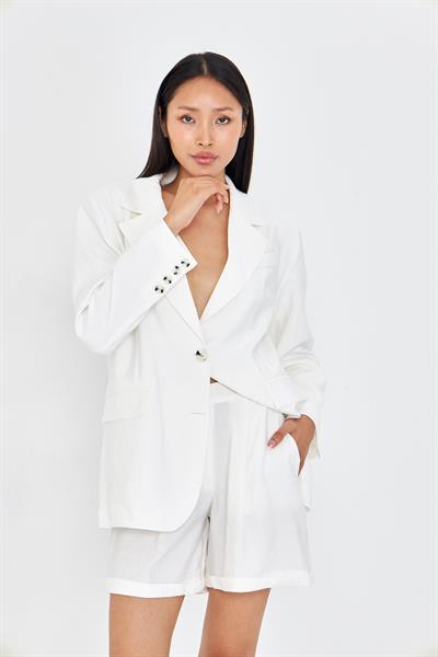 Arkası Yırtmaçlı Modal Ceket