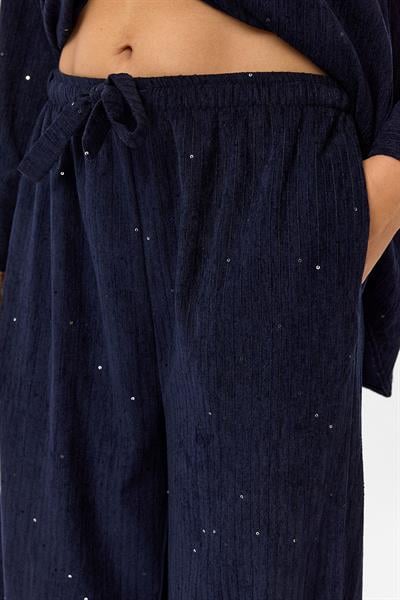 Çizgili Pullu Pantolon