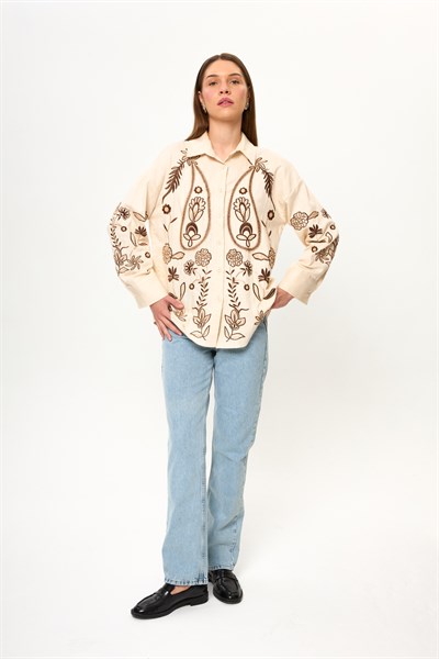 Boncuk Nakış İşlemeli Gabardin Gömlek