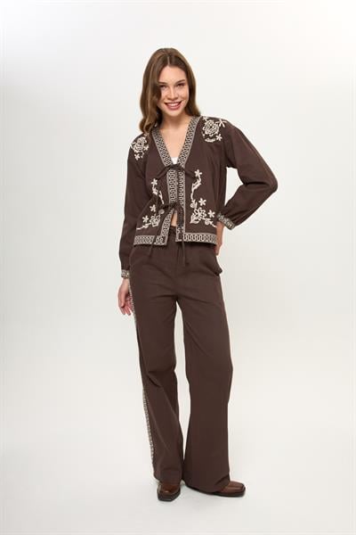 Kahve %100 Pamuk Önü Bağcıklı Nakış İşlemeli Kadın Ceket