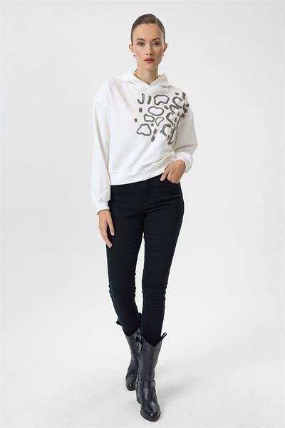 Kapüşonlu Boncuk Nakışlı Crop Sweatshirt