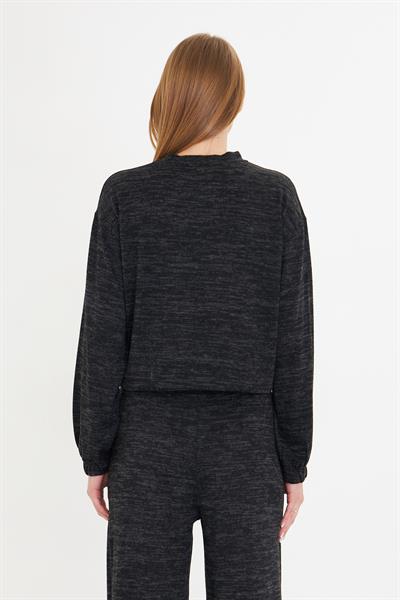 Beli Kuş Gözlü Triko Bluz 