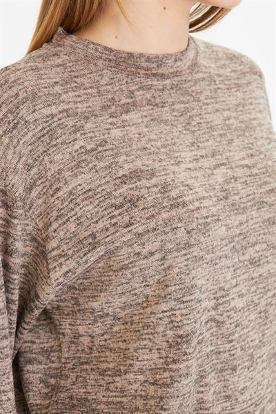 Beli Kuş Gözlü Triko Bluz 