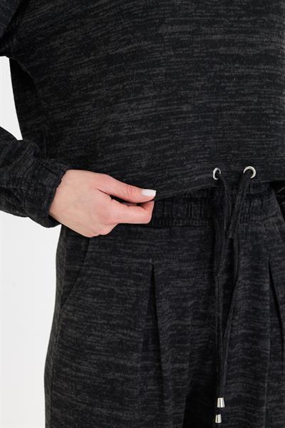 Beli Kuş Gözlü Triko Bluz 