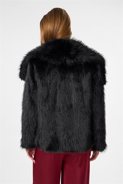 Kare Yaka Deri Kemerli Kürk Kaban