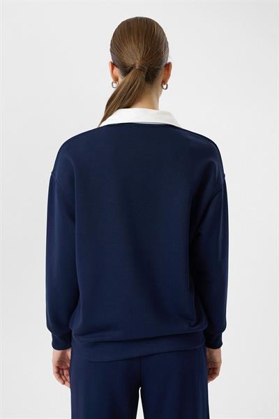 Awesome Yazılı Yakalı Sweatshirt