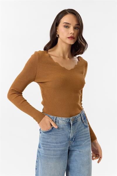 Merdiven Yaka Triko Kazak 