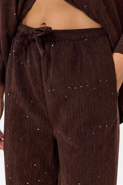 Çizgili Pullu Pantolon