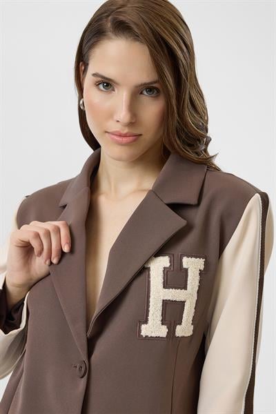 Nakışlı Poliviskon Garnili Atlas Ceket