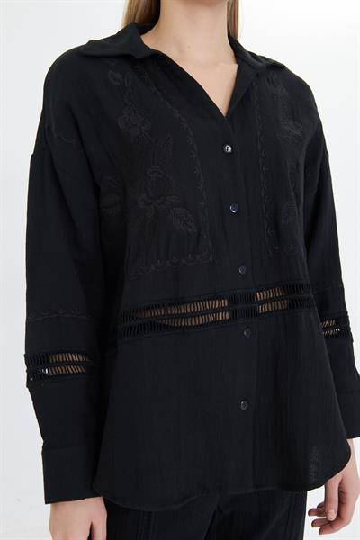 Çiçek Nakışlı Müslin Gömlek 