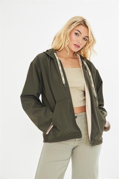 Çift Taraflı Suya Dayanıklı Kapüşonlu Mont 