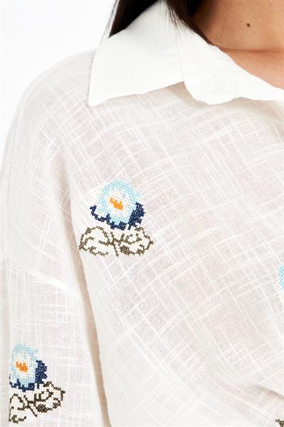 Çıtır Kanaviçe Nakışlı Keten Görünümlü Gömlek 