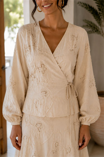 Nakış Detaylı Balon Kol Kimono