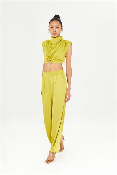 Halka Detaylı Pileli Saten Bluz - Yağ Yeşili