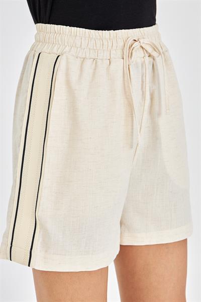 Dantel Detaylı Keten Görünümlü Şort