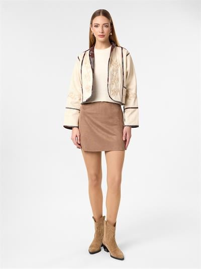 Çift Taraflı Nakışlı Kısa Ceket