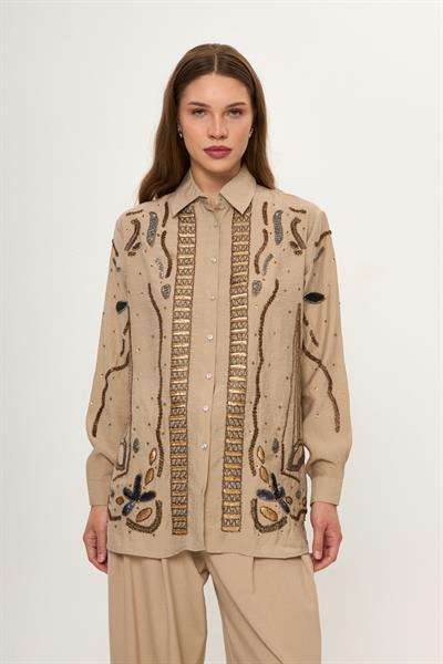Pul ve Boncuk İşlemeli Oversize Gömlek