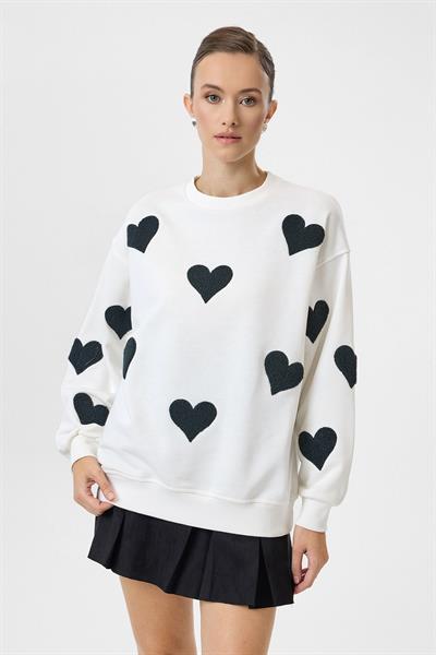 Kalp Nakışlı Sweatshirt