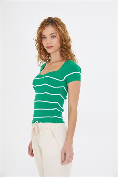 Geniş Yaka Çizgili Body 