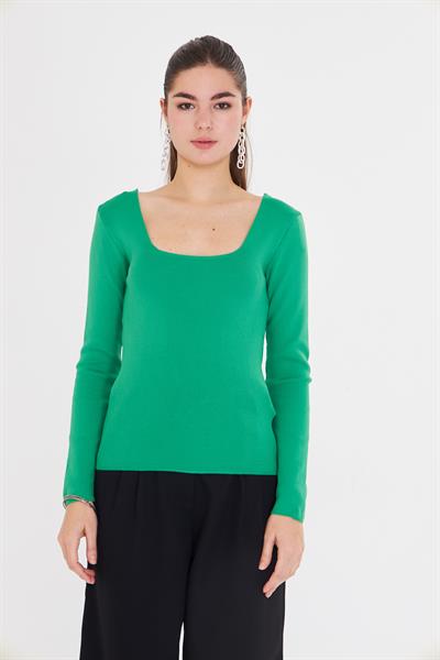 Geniş Yaka Triko 