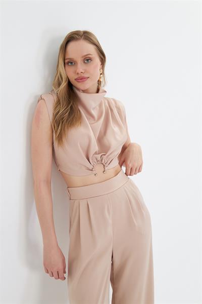 Halka Detaylı Pileli Saten Bluz 