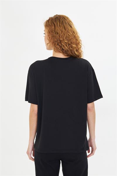 Kalp Baskılı T-Shirt