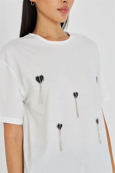 Kalp İşlemeli Taşlı T-Shirt