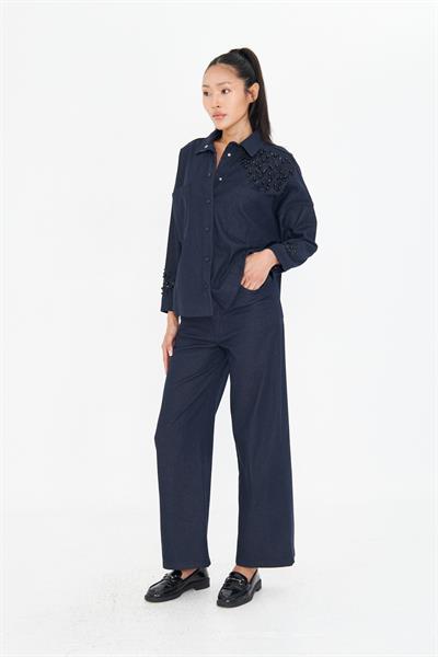Kolları ve Önü Taşlı Denim Gömlek