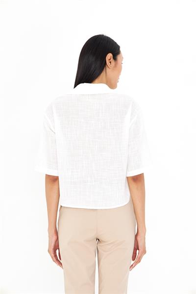 Nakışlı V Yaka Kısa Kol Keten Görünümlü Gömlek 