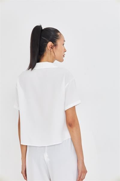 Önü Cepli Kısa Keten Görünümlü Gömlek