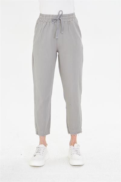 Paçası Püsküllü Pantolon 