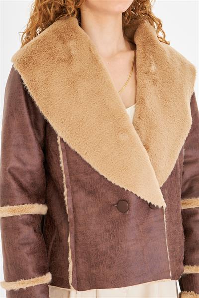 Pis Dikişli Peluşlu Kısa Deri Kaban 