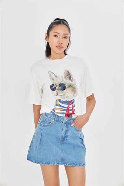 Pullu Gözlüklü Kedi Baskılı T-Shirt