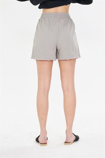 Püsküllü Gabardin Şort 