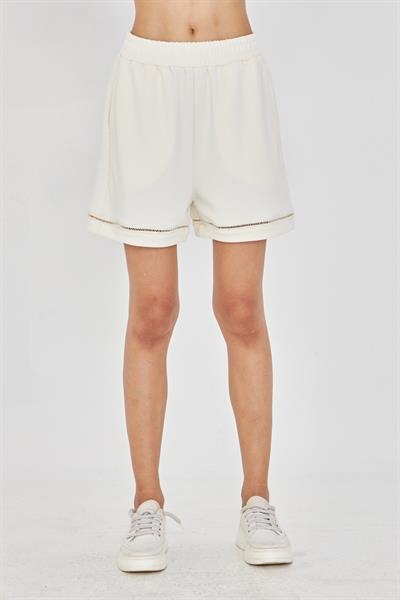 Şerit Detaylı Modal Şort