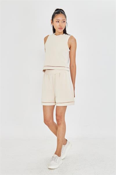 Şerit Detaylı Modal Şort