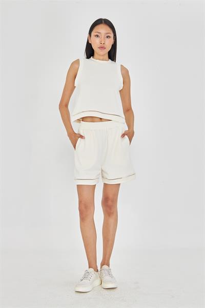 Şerit Detaylı Modal Şort