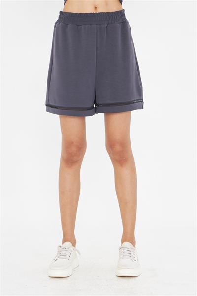 Şerit Detaylı Modal Şort