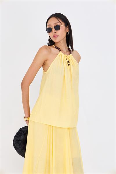 Sıfır Kollu Boncuk Detaylı Halter Yaka Bluz